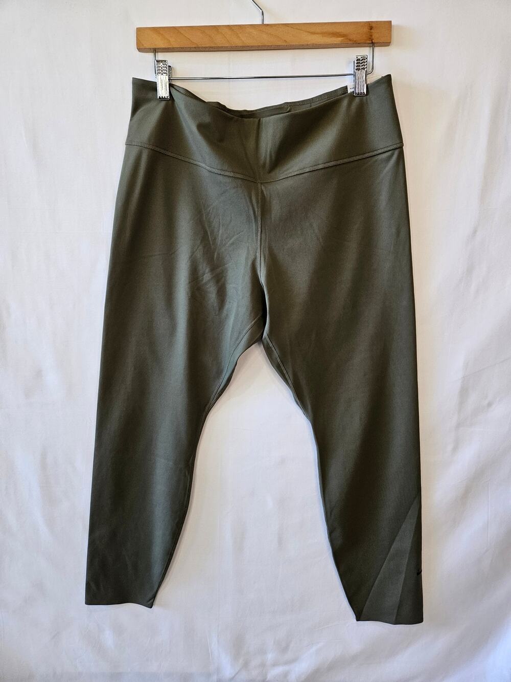 Nike Women's One Luxe Tight Fit 7/8 Length Green Leggings BQ9994-222 XXL